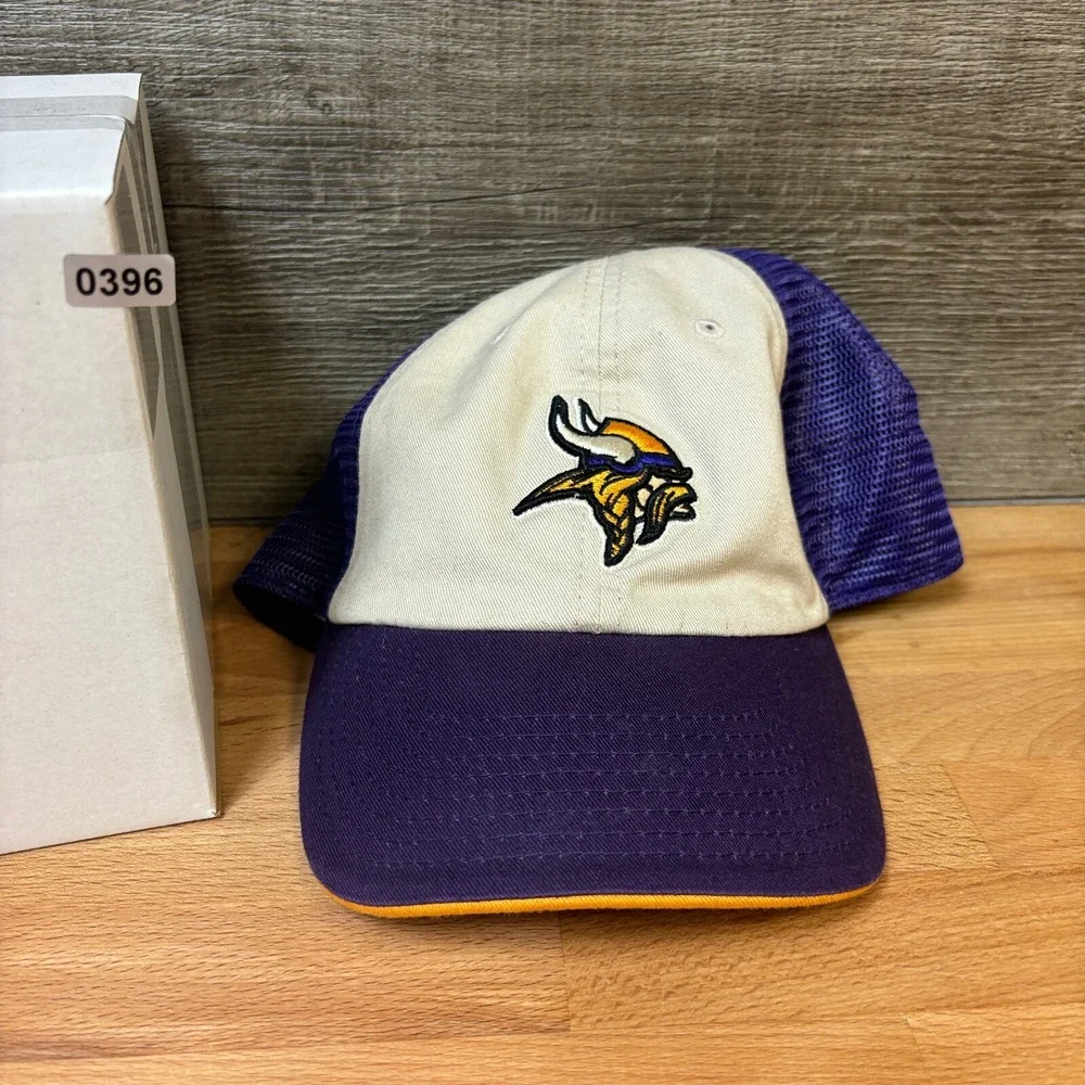 Minnesota Vikings Hat Cap Snapback Tan Purple NFL‎ Football One Size Adjustable